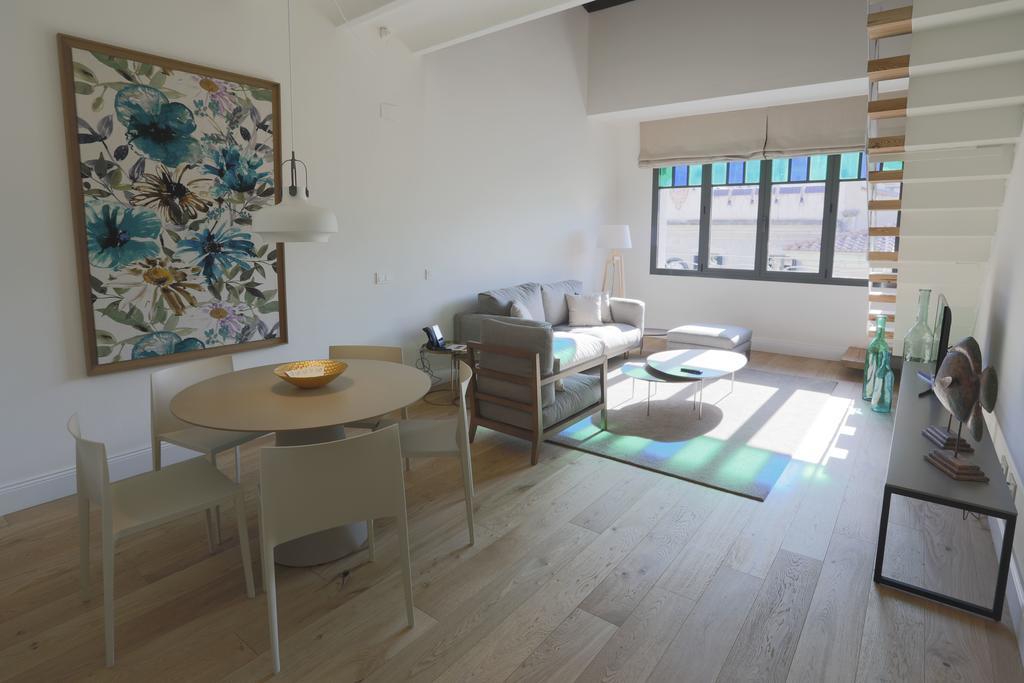 Apartaments Placa Del VI 지로나 외부 사진