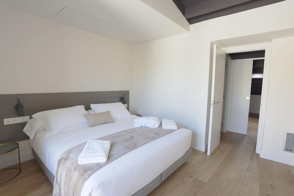 Apartaments Placa Del VI 지로나 외부 사진